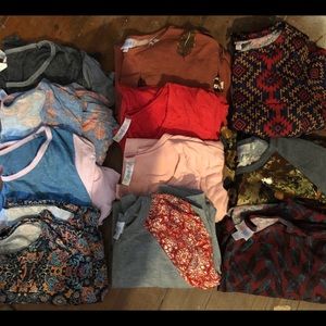 Lot of LulaRoe shirts and leggings!